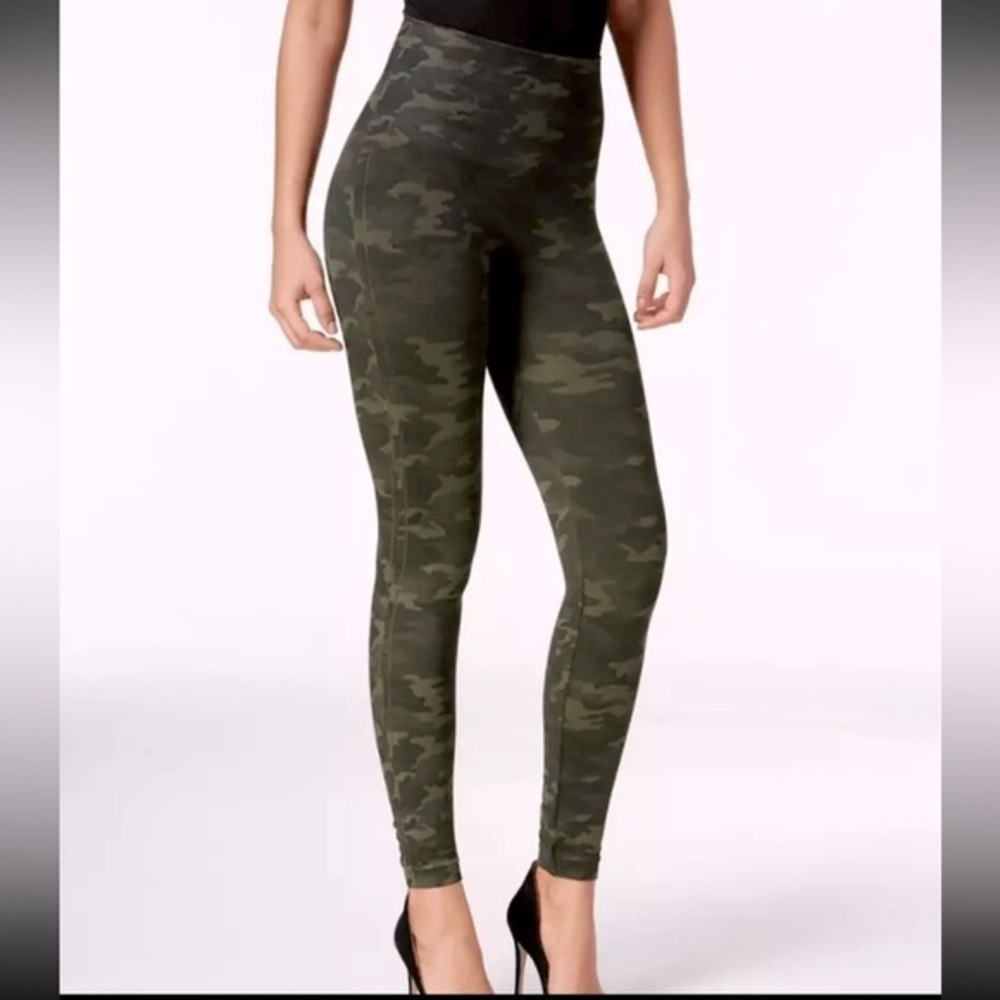Spanx Camo Look at Me Now Leggings Camouflage, Tummy Control, Compression Medium